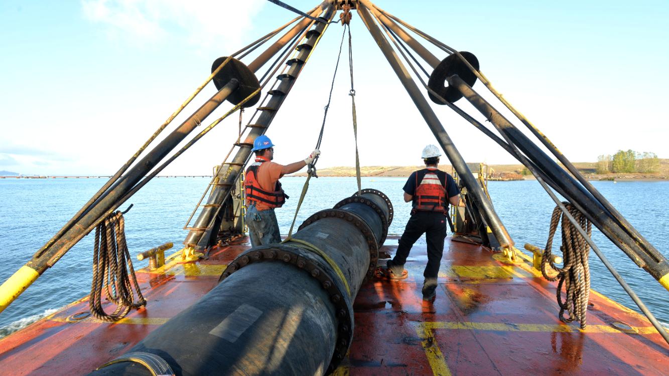 Dredge Oregon launches 2026 season with a new tender, and for the first time uses renewable diesel 